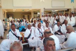 Van’da ilk hacı kafilesi dualarla uğurlandı