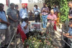 Siverek’ten bir heyet Halisdemir’in kabrini ziyaret etti