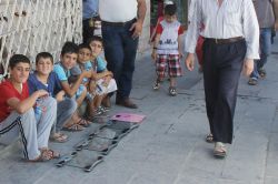 Mardin’de sokaklar çalışan çocuklarla dolu