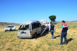 Bitlis-Tatvan Karayolu’nda minibüs şarampole yuvarlandı: 16 yaralı video foto