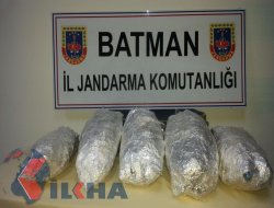 Batman’da kaçak sigara ile esrar maddesi ele geçirildi