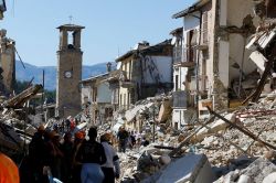 İtalya depreminde ölenlerin sayısı artıyor