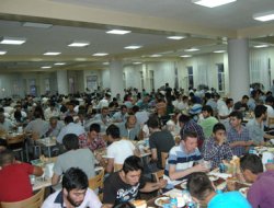 YYÜ'den Personel ve Öğrencilerine İftar Yemeği