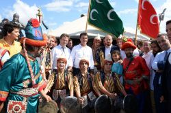 Bilal Erdoğan Osmangazi Otağını ziyaret etti