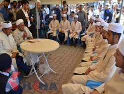 12 feqî îcazetên xwe standin