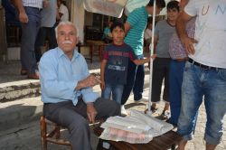 Belediyenin arsasını işgal ettiğini belirten adam eylem yaptı