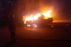 Denizli'de bir araç kundaklandı