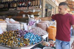 Halk bayram şekerleri fiyatından memnun