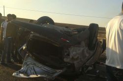 Devrilen otomobilde 4 kişi  yaralandı