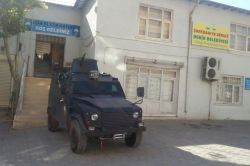 Derik Belediyesinde arama yapıldı