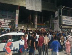 Engelli seyyar satıcı zabıtalar tarafından darp edildi