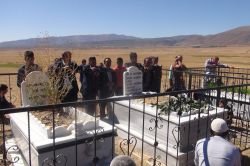 Karlıova’da şehitlerin kabirleri ziyaret edildi