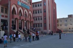 Batman’da 167 bin öğrenci okula başladı