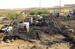 13 ailenin yaşadığı çadırda yangın