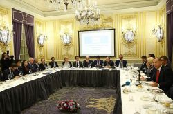 Cumhurbaşkanı Erdoğan ABD’de medya temsilcileriyle bir araya geldi