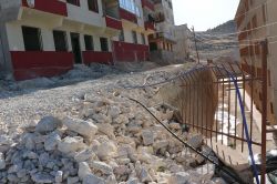 Mahallelinin 15 yıldır bitmeyen yol çilesi