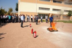 Üniversite’de yangın önleme ve söndürme eğitimi