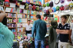 Okul sezonu kırtasiyecilerin yüzünü güldürdü