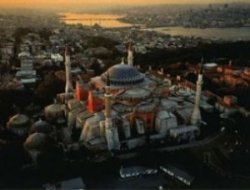Ayasofya'da 100 bin kişilik teravih namazı