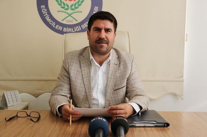 Açığa alınan öğretmenlerle ilgili belirsizlik giderilmelidir