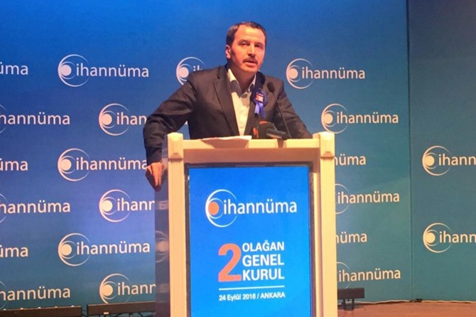 Hain darbeciler, milletin direnişine takıldı