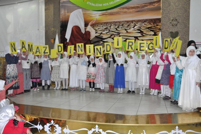 Kur’an Nesli Platformu ekim ayını namaz ayı ilan etti