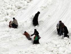 Li Kurdistana Bakûr Riya Gundan Girtîne