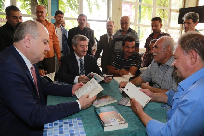 Kahvehaneler kıraathaneye dönüşüyor