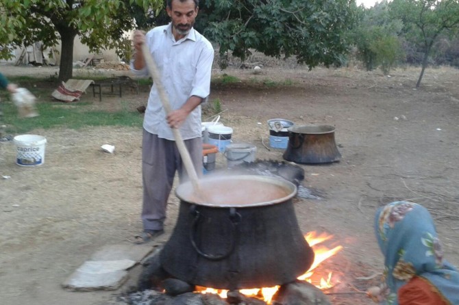 Pekmez ve pestil yapma sezonu devam ediyor