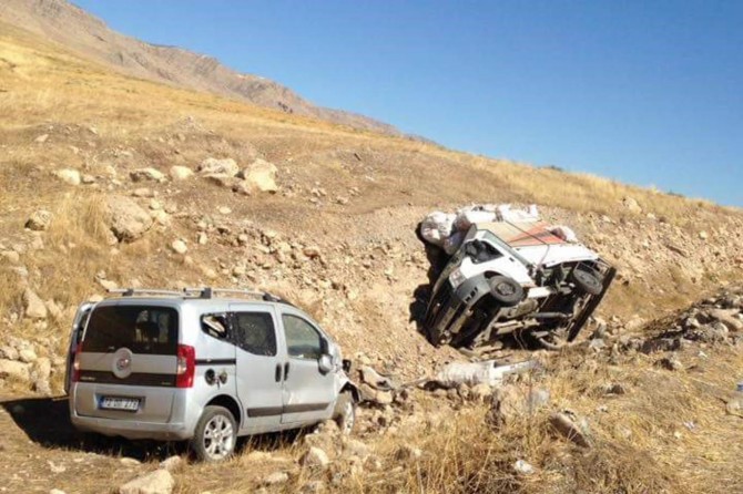Batman-Hasankeyf Karayolu'nda trafik kazası