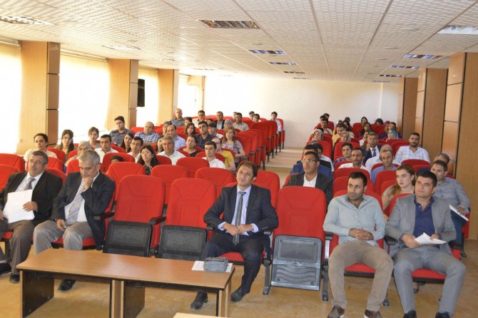 Hilvan'da öğrencilerde okuma farkındalığı için öğretmenlere seminer verildi