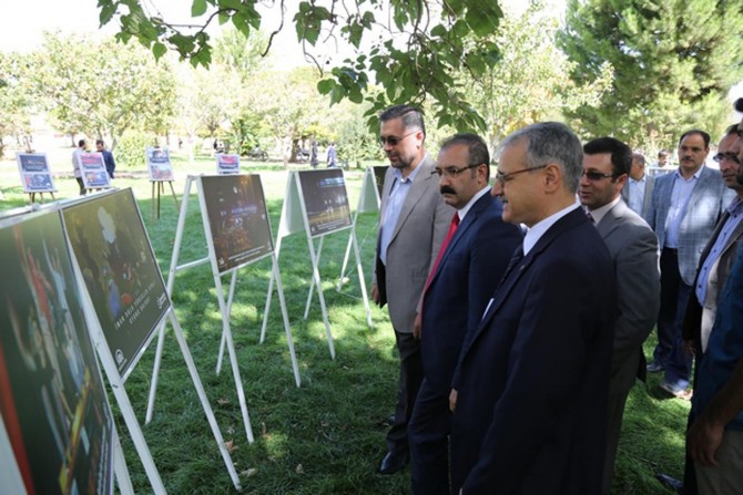GAÜN’de ‘15 Temmuz Diriliş Destanı’ fotoğraf sergisi açıldı