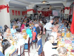 SP'den Muhtarlara İftar Yemeği