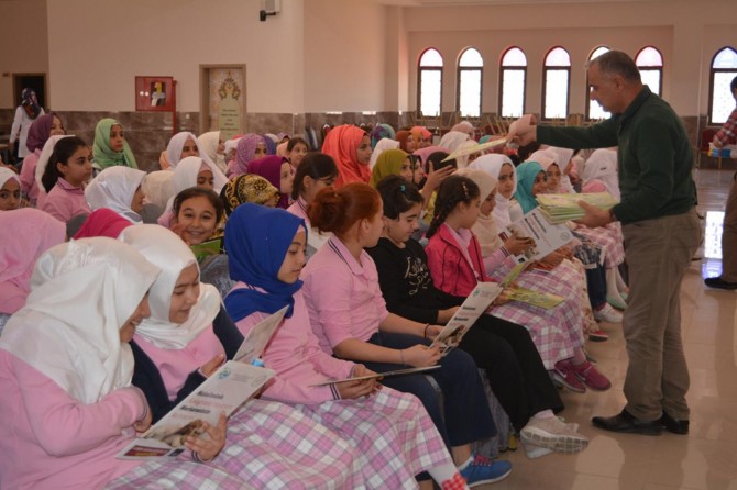 Dünya Hayvanları Koruma Günü'nde öğrencilere seminer