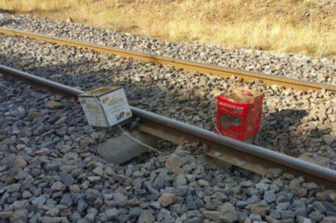 Demiryoluna tuzaklanmış patlayıcı bulundu