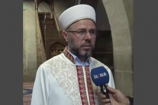 Bütün camilerimize kütüphane kazandıracağız