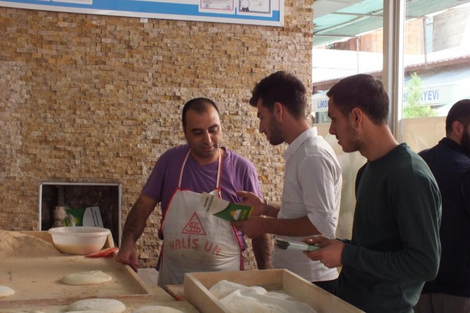 HÜDA PAR Bingöl’de anket düzenledi