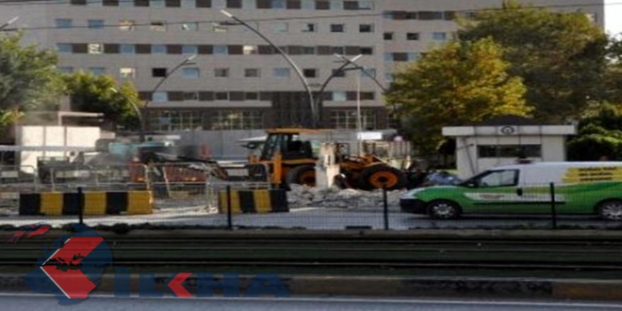 Gaziantep emniyeti önünde patlayan doğalgaz borusu korkuttu