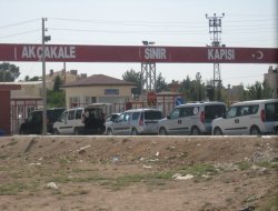 Muhalifler Tellebyad Sınır Kapısına Saldırdı