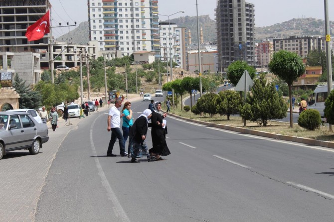Mardin'de üst geçit olmayan kavşakta sık sık kaza yaşanıyor