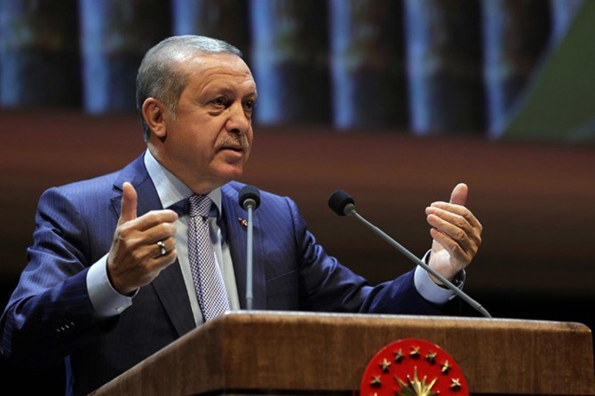 15 yıl hapishanelerde çürüyen vatandaşlarımız var