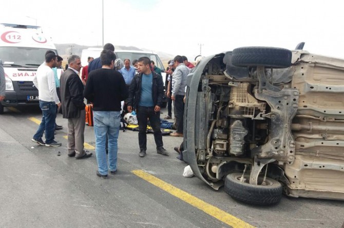 Bitlis’te trafik kazası: 2 yaralı