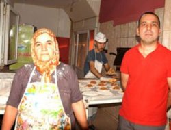 Cenaze evine bedava yemek veriyor.