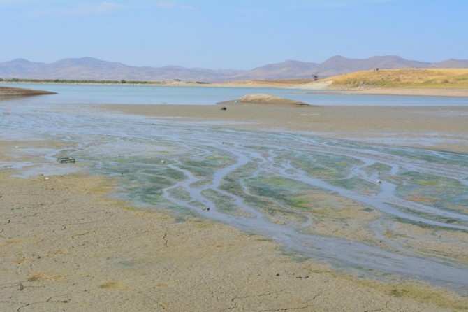Gercüş'ün lağım suları Kırkat göletine akıtılıyor