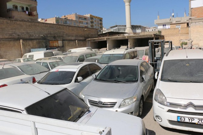 Katrilyon değerindeki araçlar çürümeye terk ediliyor