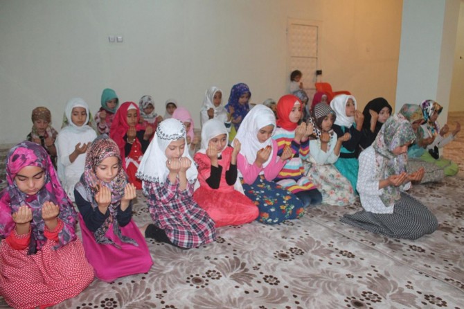 Kızıltepe'de yüzlerce çocuk namazla buluştu