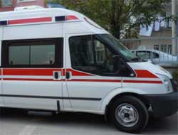 Evde Bakım Aracı Kaz Yaptı: 3 Yaralı