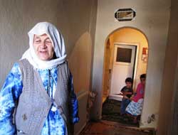 Nuh Eğitim Der'den Vanlı Depremzedeye Ramazan Yardımı