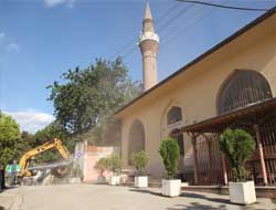 Daye Hatun Camiine 586 Yıl Sonra Avlu ve Şadırvan