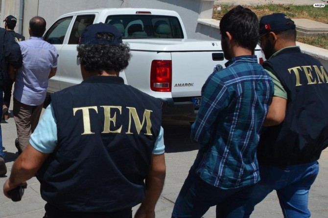 Konya'da serbest bırakılan 18 asker tekrar gözaltına alındı